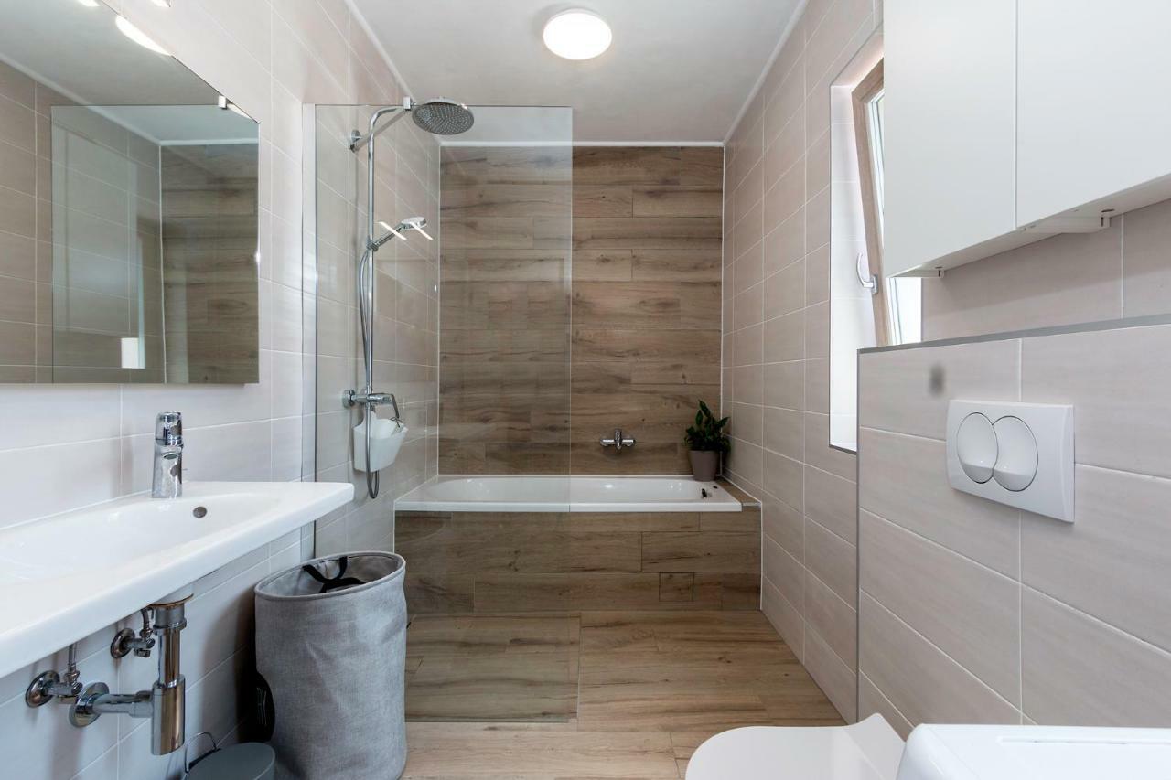 PUY Sunsplash Apartments מראה חיצוני תמונה